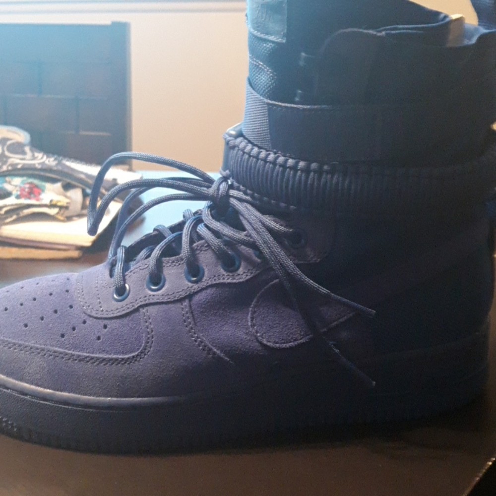 Nike air force 1. Never worn